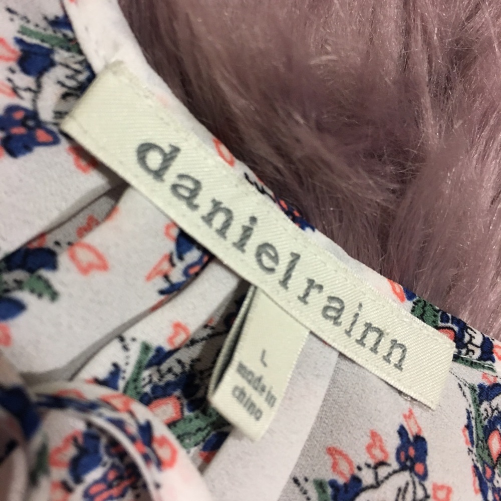 Multi Colored Patterned Spring Tunic Top - Picture 4 of 4